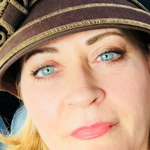 Meet your Posher, Sheli